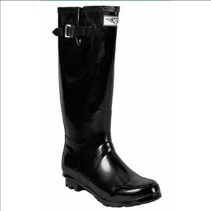 BLACK RAIN BOOTS (Forever Young)